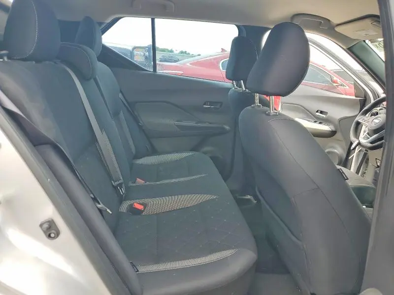 2020 NISSAN KICKS SV  