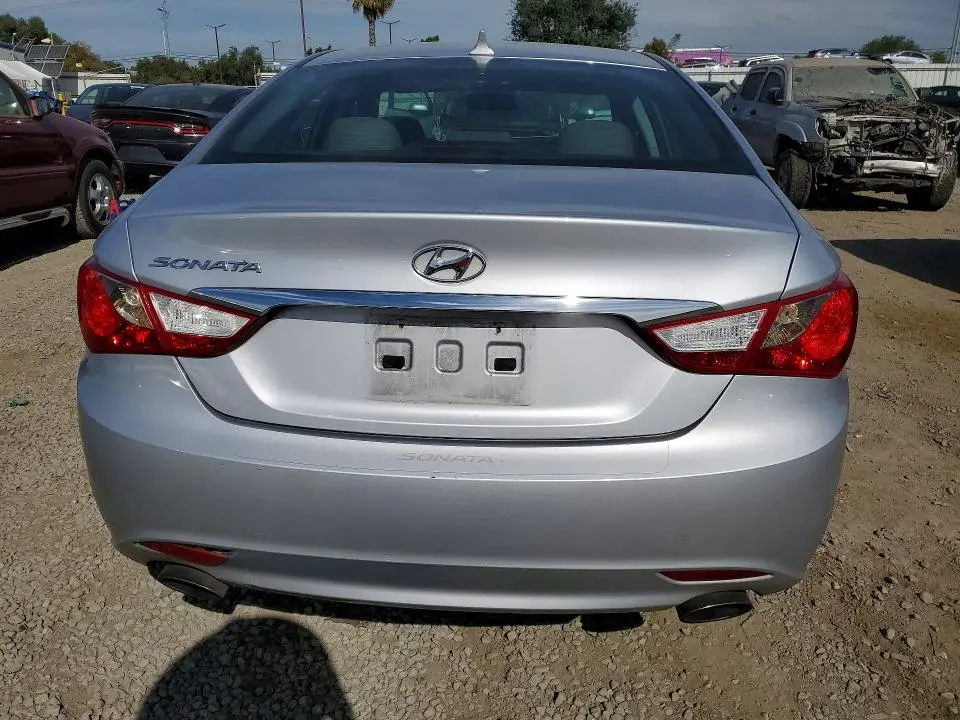 2011 HYUNDAI SONATA SE  