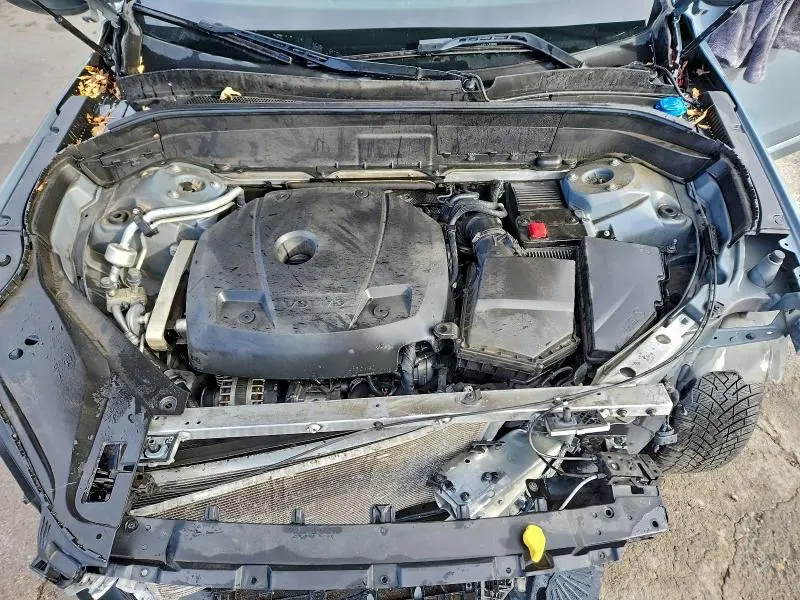 2020 VOLVO XC90 T5 MOMENTUM  