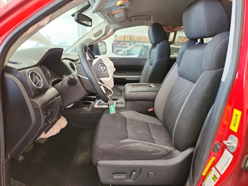 2017 TOYOTA TUNDRA SR5  