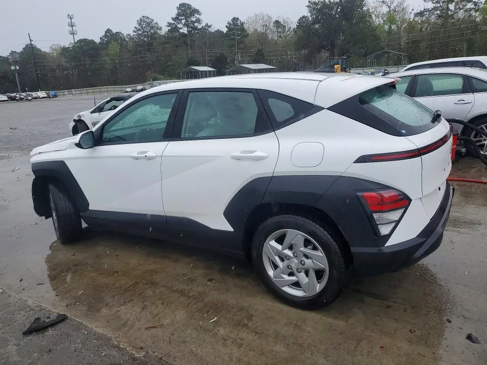 2024 HYUNDAI KONA SE  