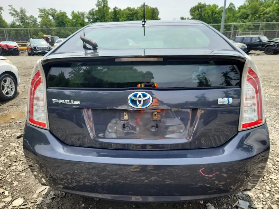 2013 TOYOTA PRIUS TWO  