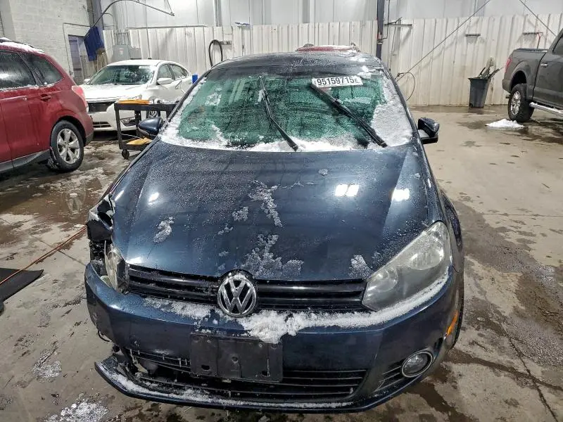 2011 VOLKSWAGEN GOLF   