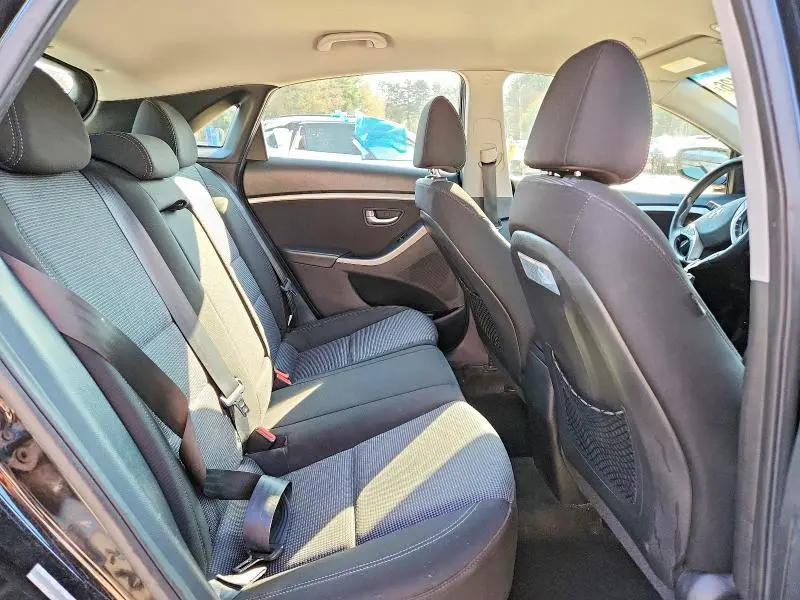 2013 HYUNDAI ELENTRA   