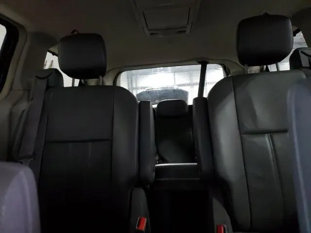 2010 CHRYSLER TOWN & COUNTRY TOURING  