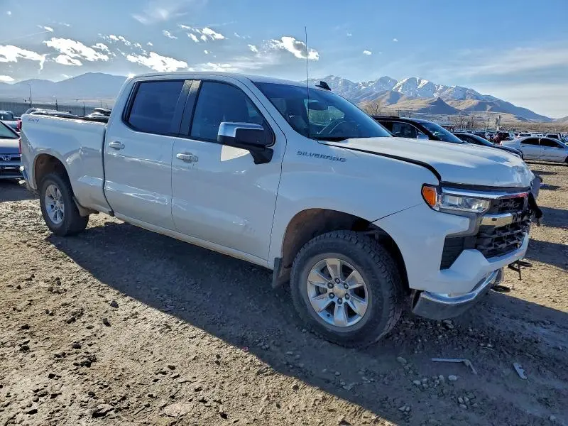 2024 CHEVROLET SILVERADO K1500 LT  