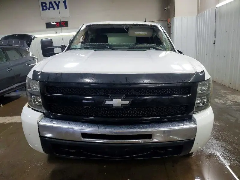 2011 CHEVROLET SILVERADO K1500 LS  
