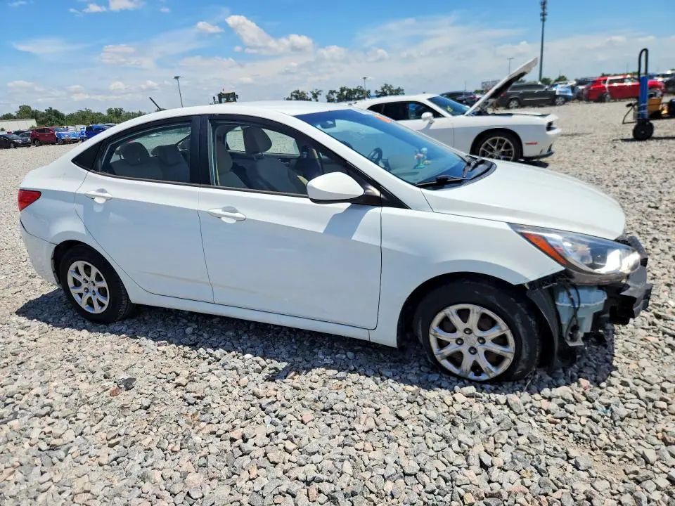 2014 HYUNDAI ACCENT GLS  