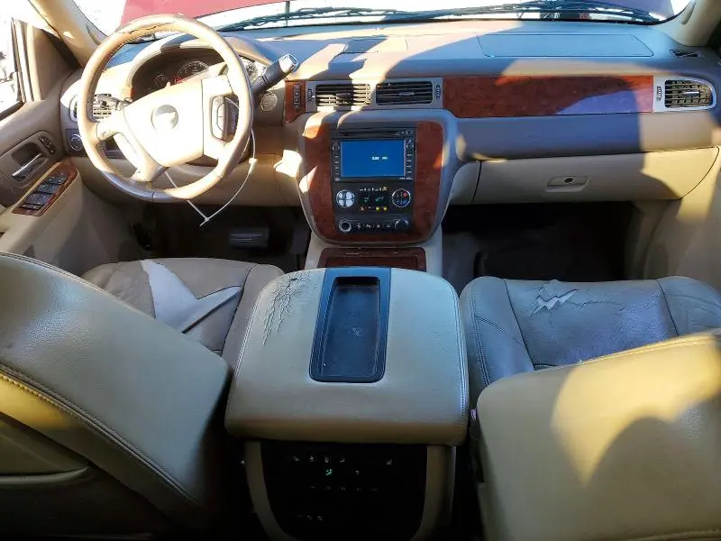 2011 CHEVROLET TAHOE C1500 LTZ  