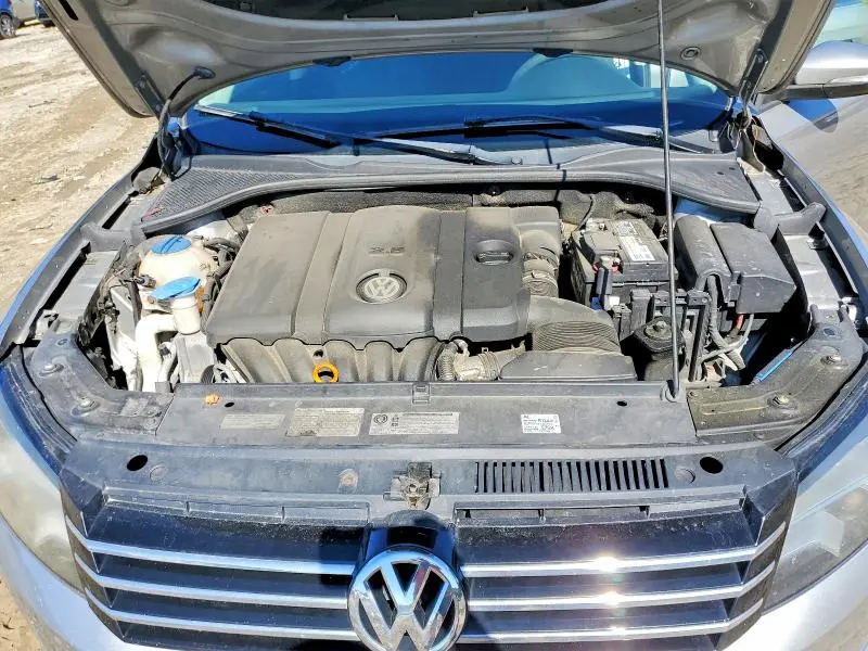 2012 VOLKSWAGEN PASSAT S  