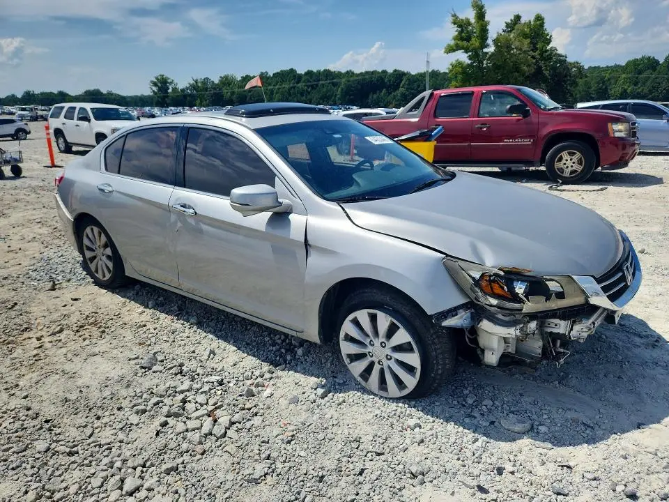 2013 HONDA ACCORD TOURING  