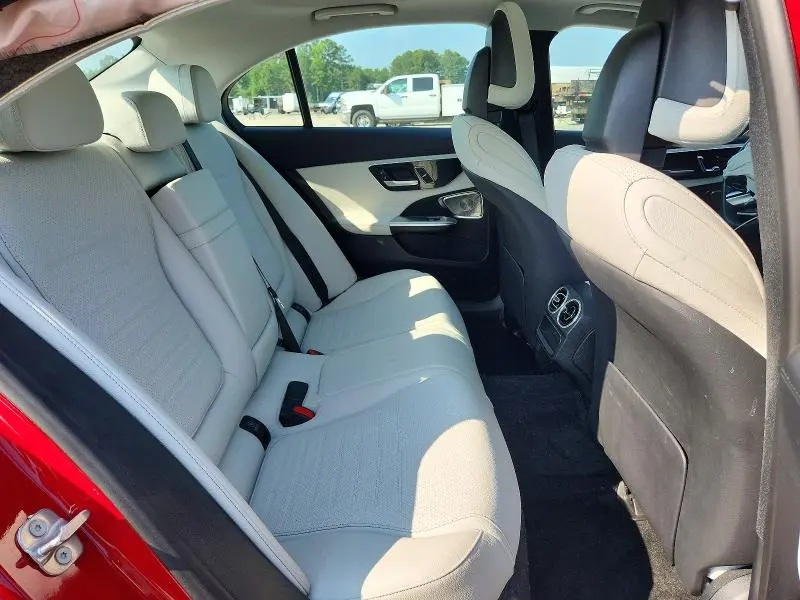 2024 MERCEDES-BENZ C 300  