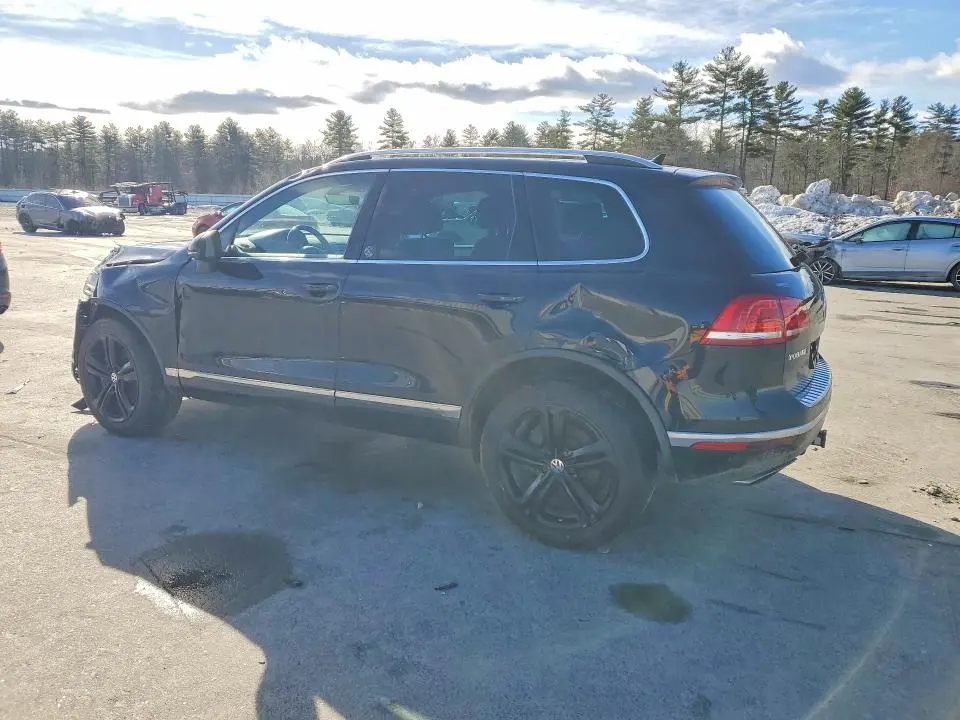 2017 VOLKSWAGEN TOUAREG   