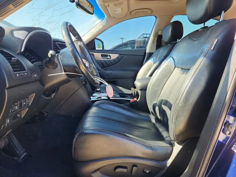 2016 INFINITI QX70   