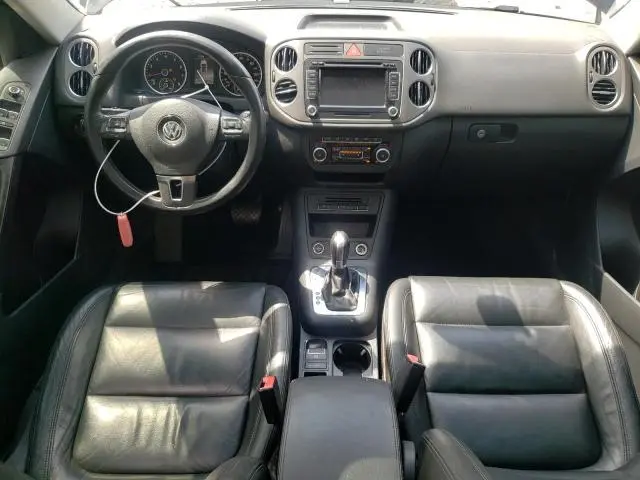 2011 VOLKSWAGEN TIGUAN S  