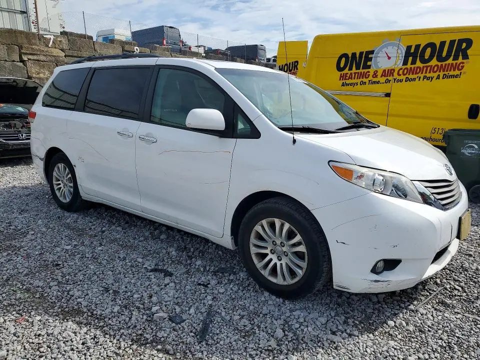 2012 TOYOTA SIENNA XLE 8-PASSENGER  