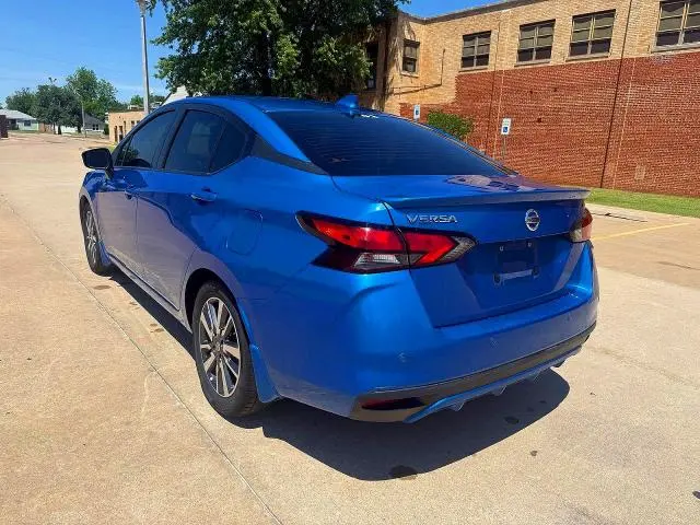 2020 NISSAN VERSA SV  