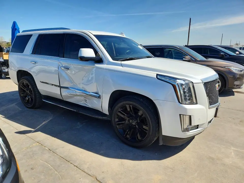 2016 CADILLAC ESCALADE LUXURY  