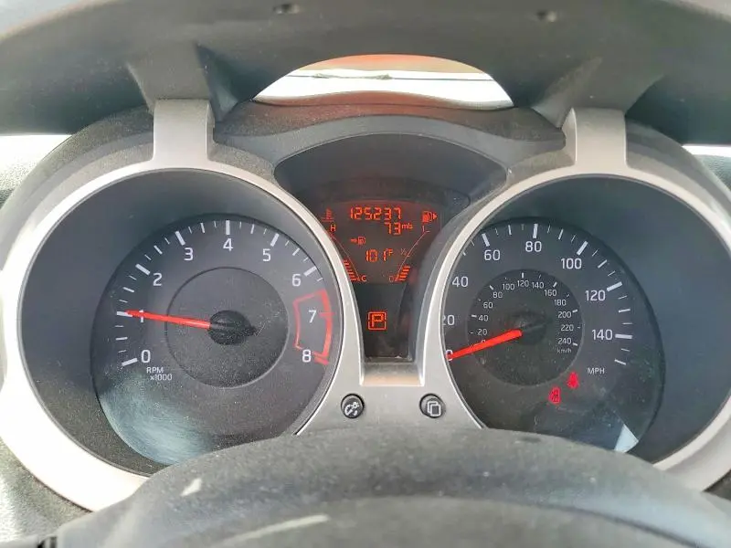 2011 NISSAN JUKE S  