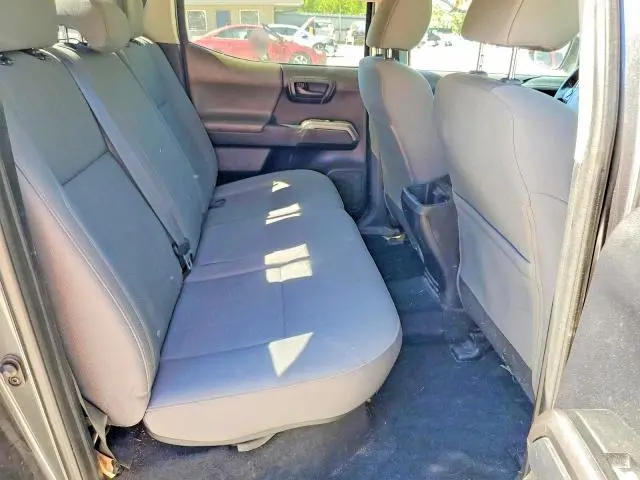 2019 TOYOTA TACOMA SR5 V6  