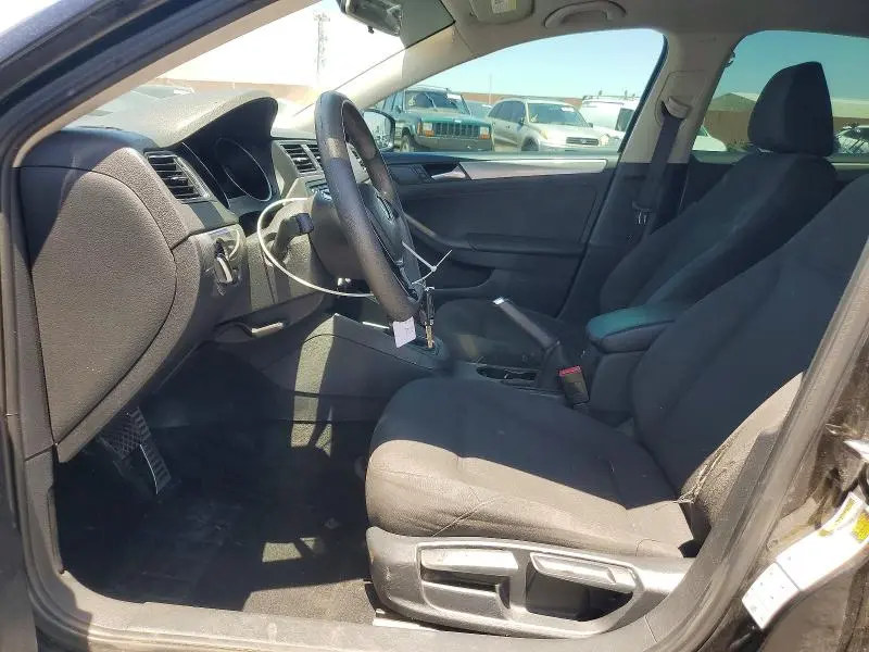 2016 VOLKSWAGEN JETTA SE  