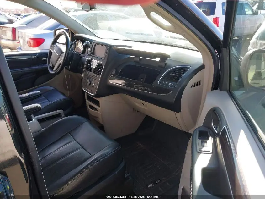 2013 CHRYSLER TOWN & COUNTRY TOURING