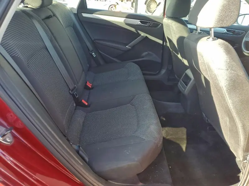 2016 VOLKSWAGEN PASSAT S  