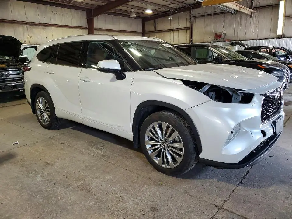2025 TOYOTA HIGHLANDER PLATINUM  
