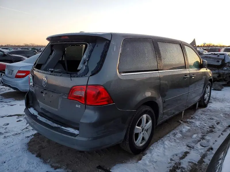 2010 VOLKSWAGEN ROUTAN SE  