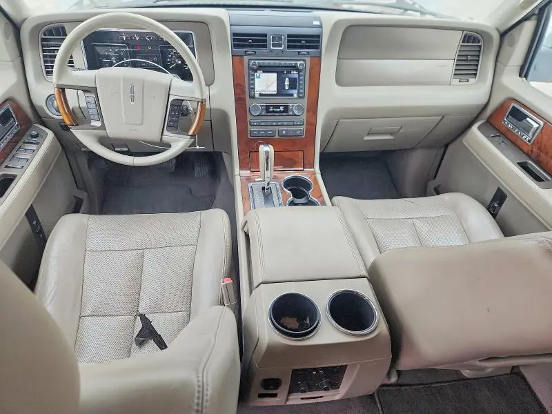2013 LINCOLN NAVIGATOR   