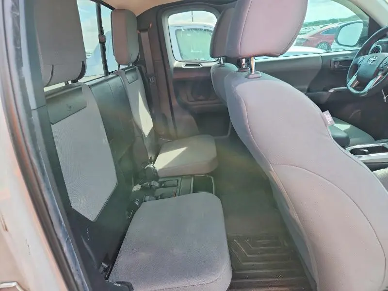 2021 TOYOTA TACOMA SR5 V6  