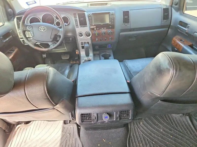 2010 TOYOTA TUNDRA CREWMAX LIMITED  
