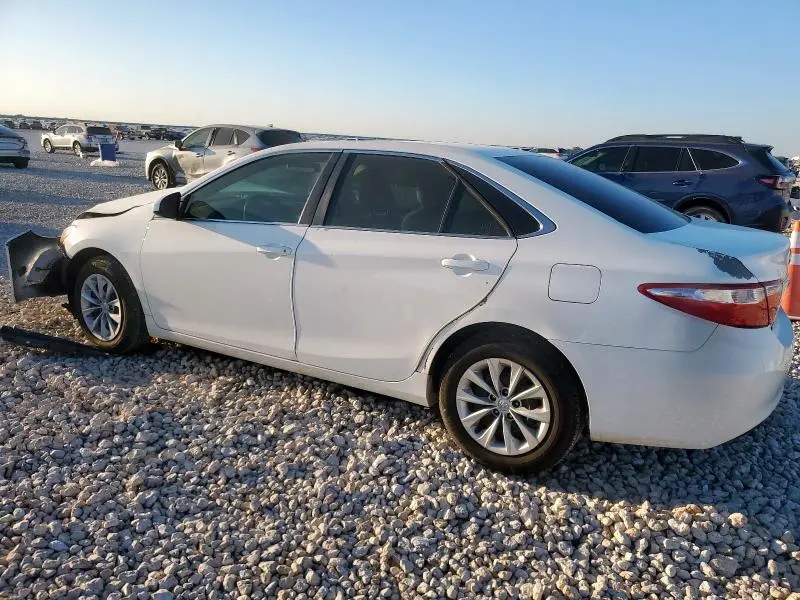 2015 TOYOTA CAMRY LE  