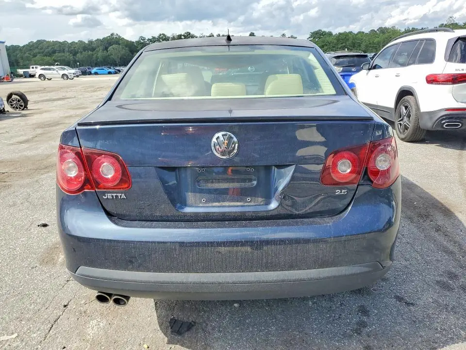 2010 VOLKSWAGEN JETTA LIMITED  