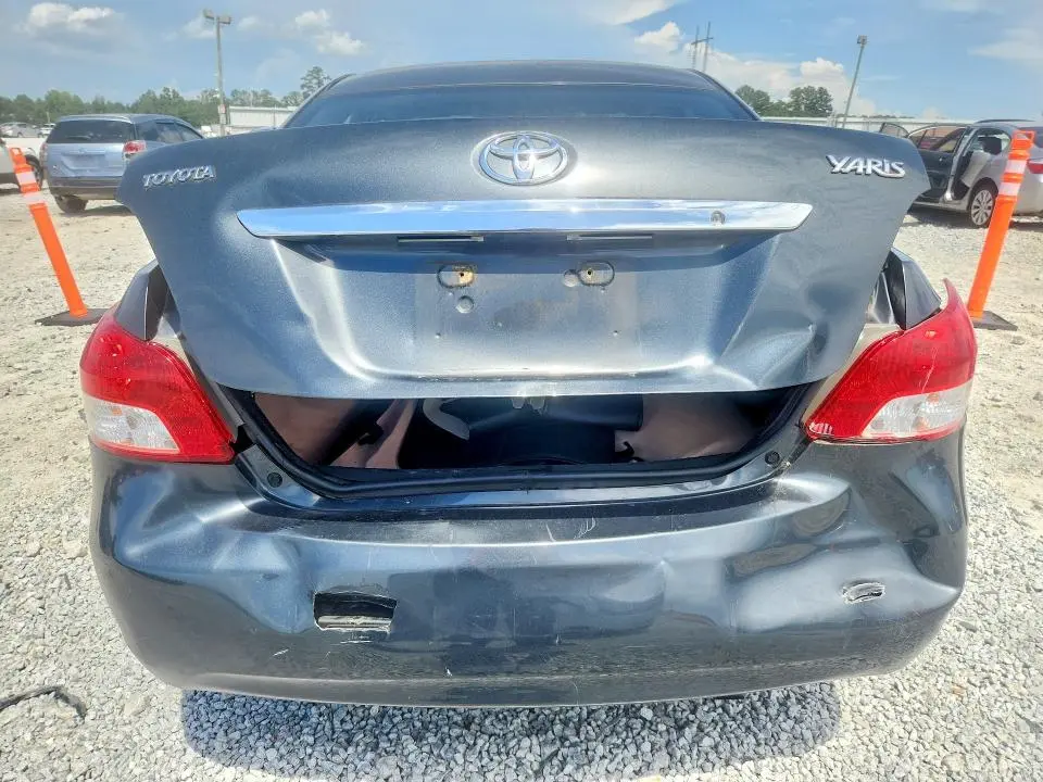 2010 TOYOTA YARIS BASE  