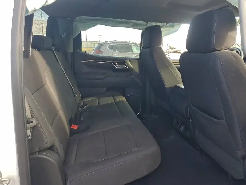 2025 CHEVROLET SILVERADO K1500 LT  