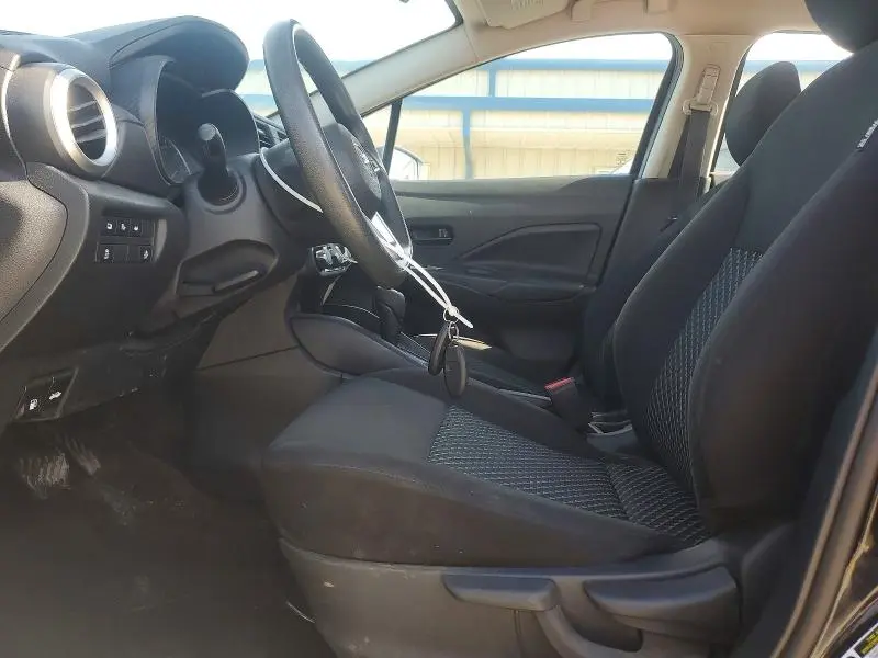 2021 NISSAN VERSA S  