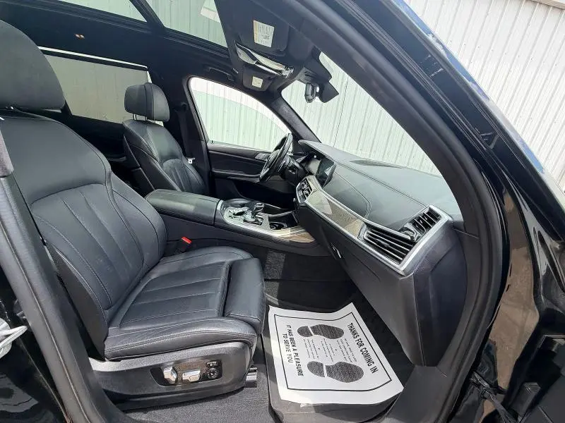 2022 BMW X7 M50I  