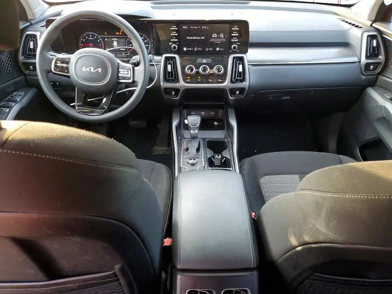 2022 KIA SORENTO LX  