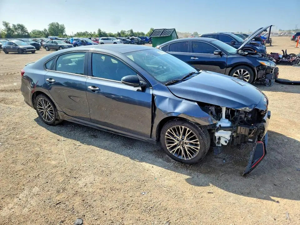 2022 KIA FORTE GT LINE  