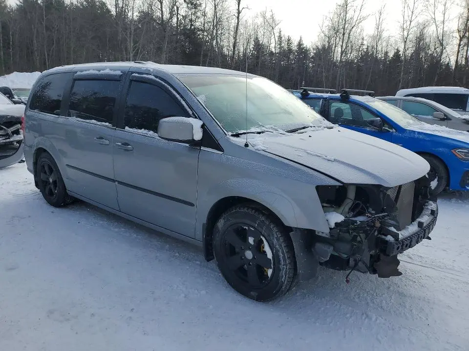 2017 DODGE GRAND CARAVAN SE  