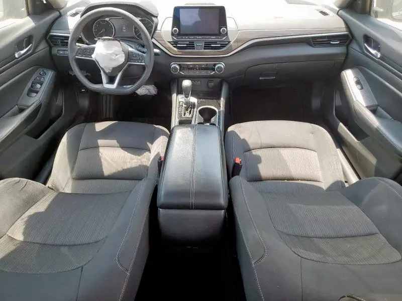 2024 NISSAN ALTIMA SV  