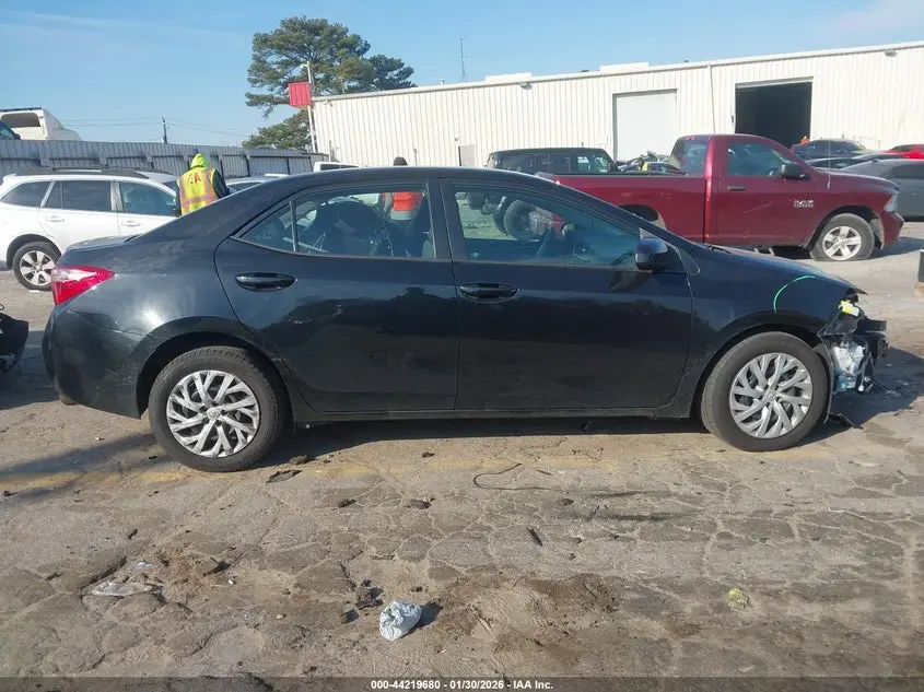 2018 TOYOTA COROLLA LE