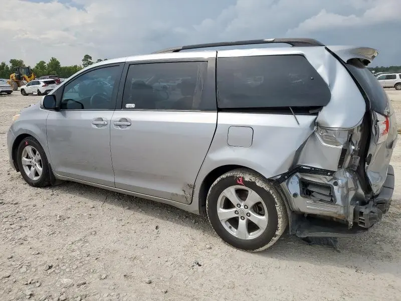 2011 TOYOTA SIENNA LE  