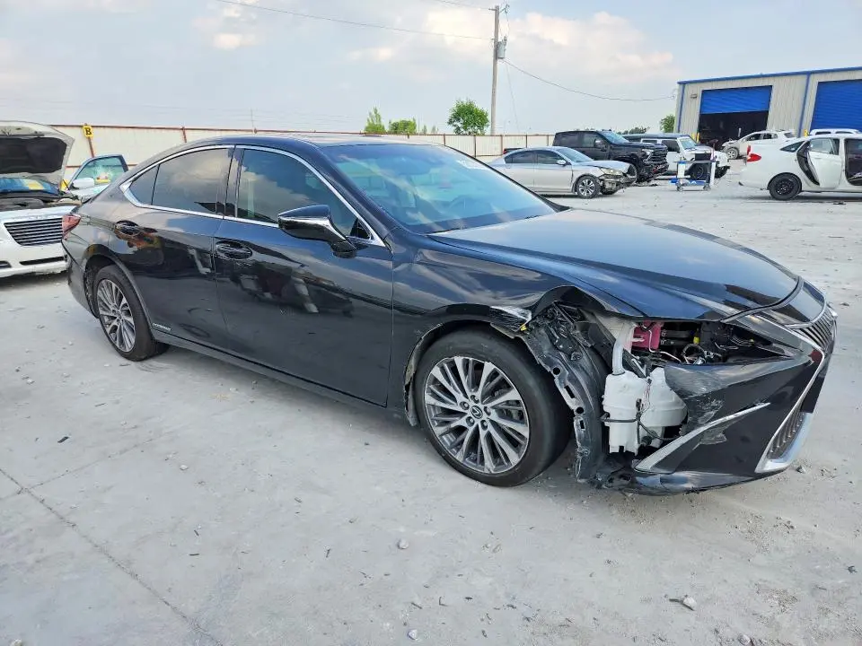 2021 LEXUS ES 300H  