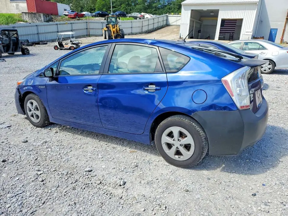 2011 TOYOTA PRIUS TWO  