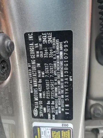 2011 KIA SORENTO BASE  