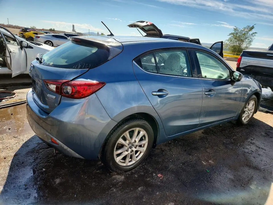 2015 MAZDA 3 TOURING  