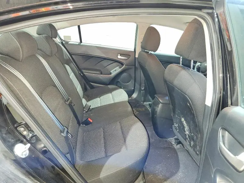 2017 KIA FORTE LX  