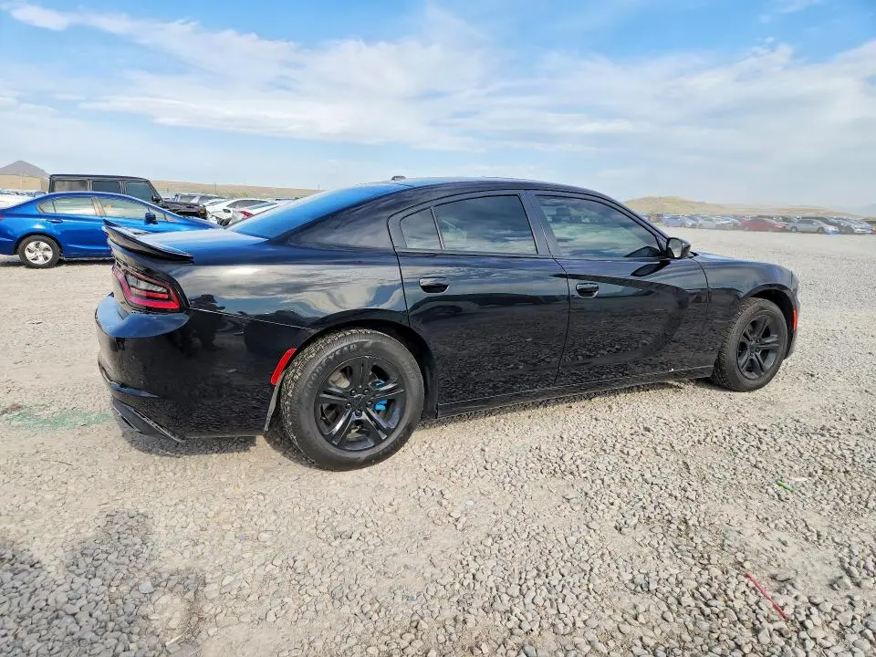 2020 DODGE CHARGER SXT  